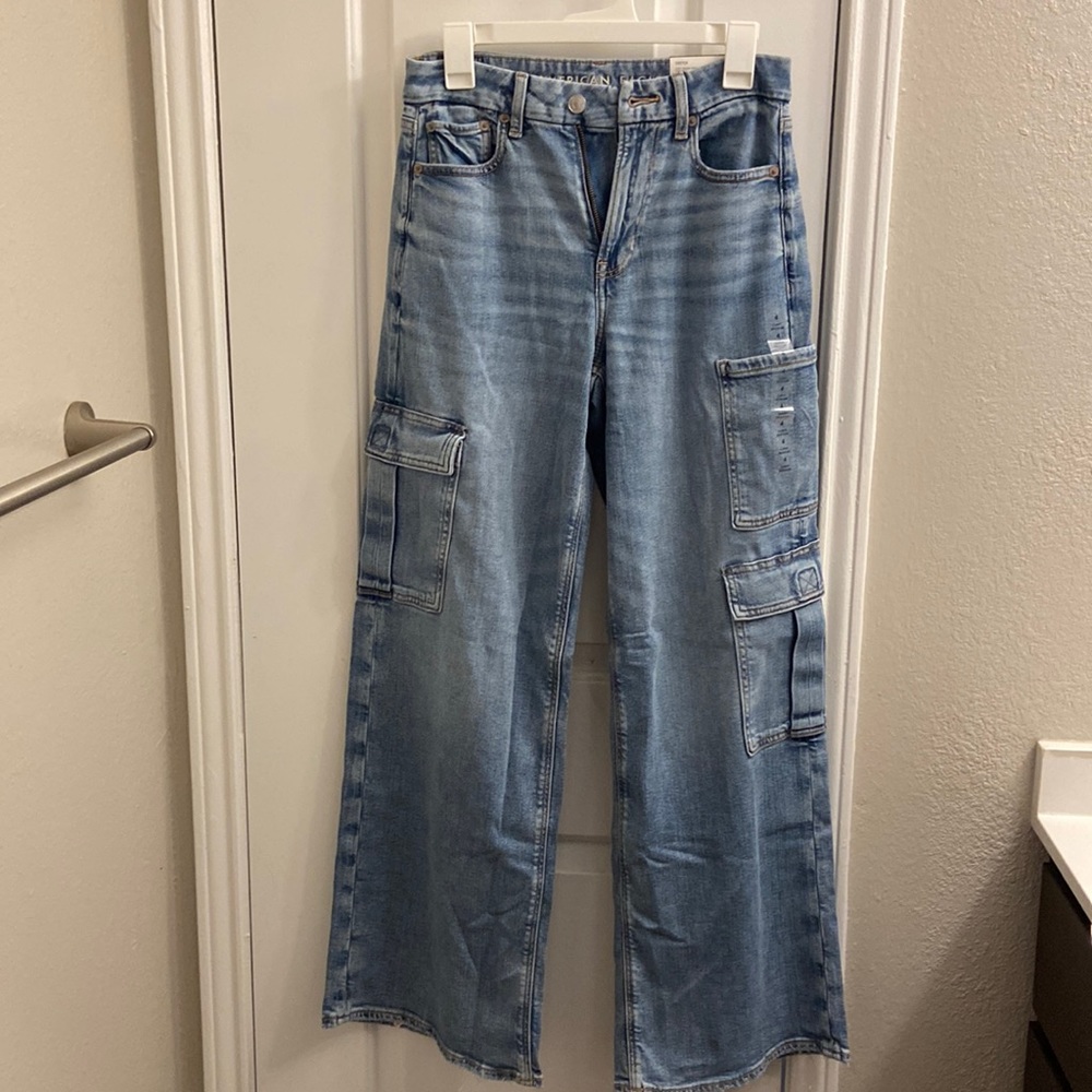 NWT American Eagle Curvy Dreamy Drape Super High-Rise Baggy Wide Leg Cargo Jean